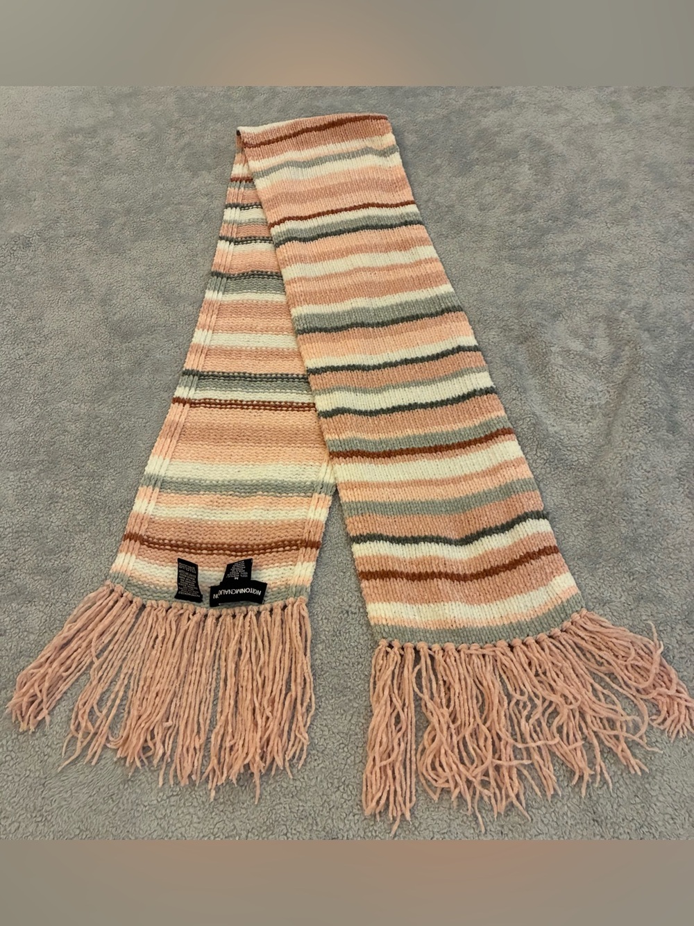 Womenโs NatonMcNaughton Striped Pink Multicolor Knit Fringe Scarf Size Mediu